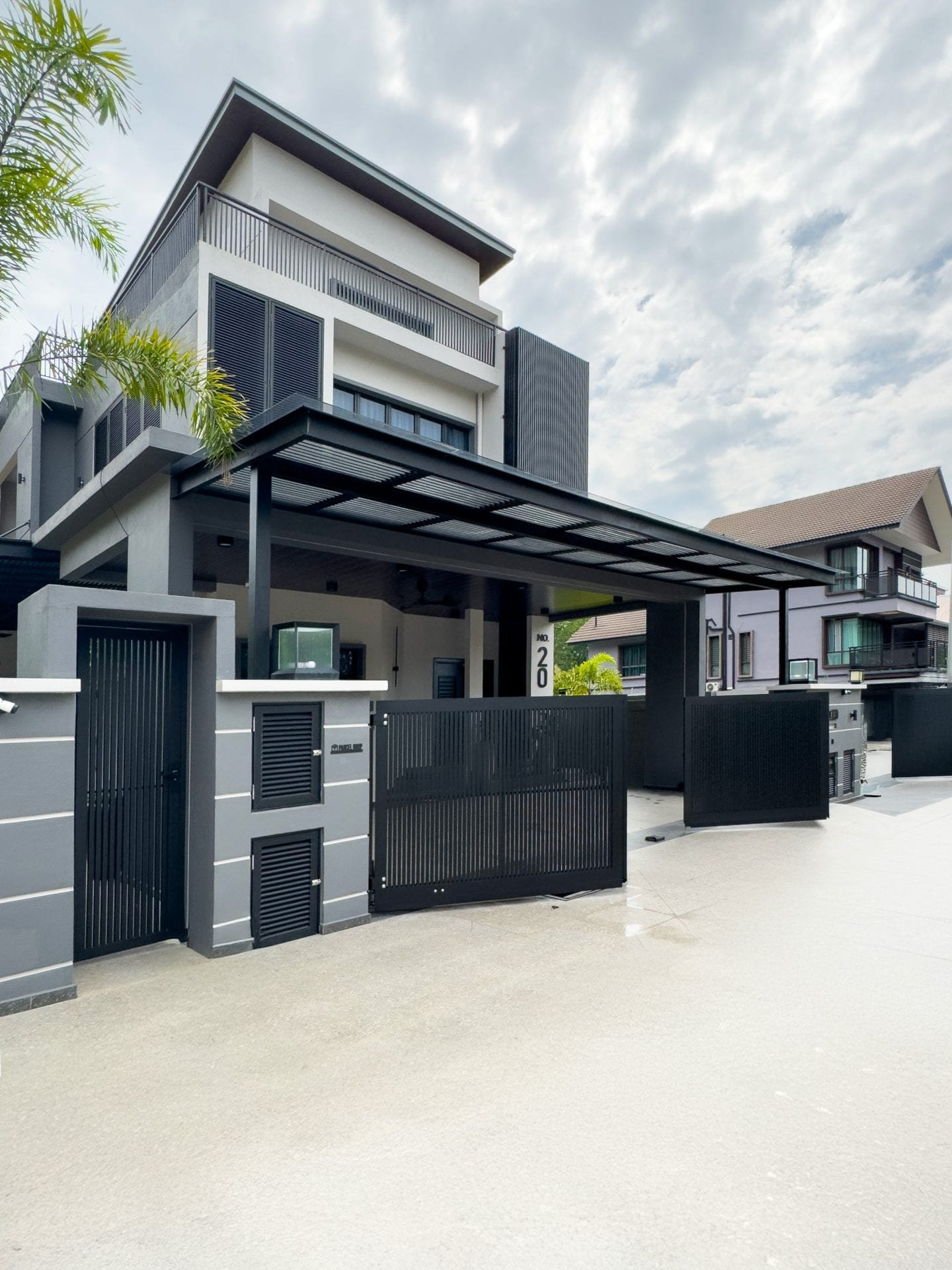 Trackless folding gate Trackless autogate Folding gate Malaysia Aluminium gate Malaysia Delux autogate Unigate Autogate Malaysia Unigate Malaysia Trackless gate Malaysia Aluminium gate supplier Malaysia Aluminium auto gate Autogate price Autogate system price Trackless autogate malaysia price Autogate malaysia price Aluminium gate suppliers texstone x16