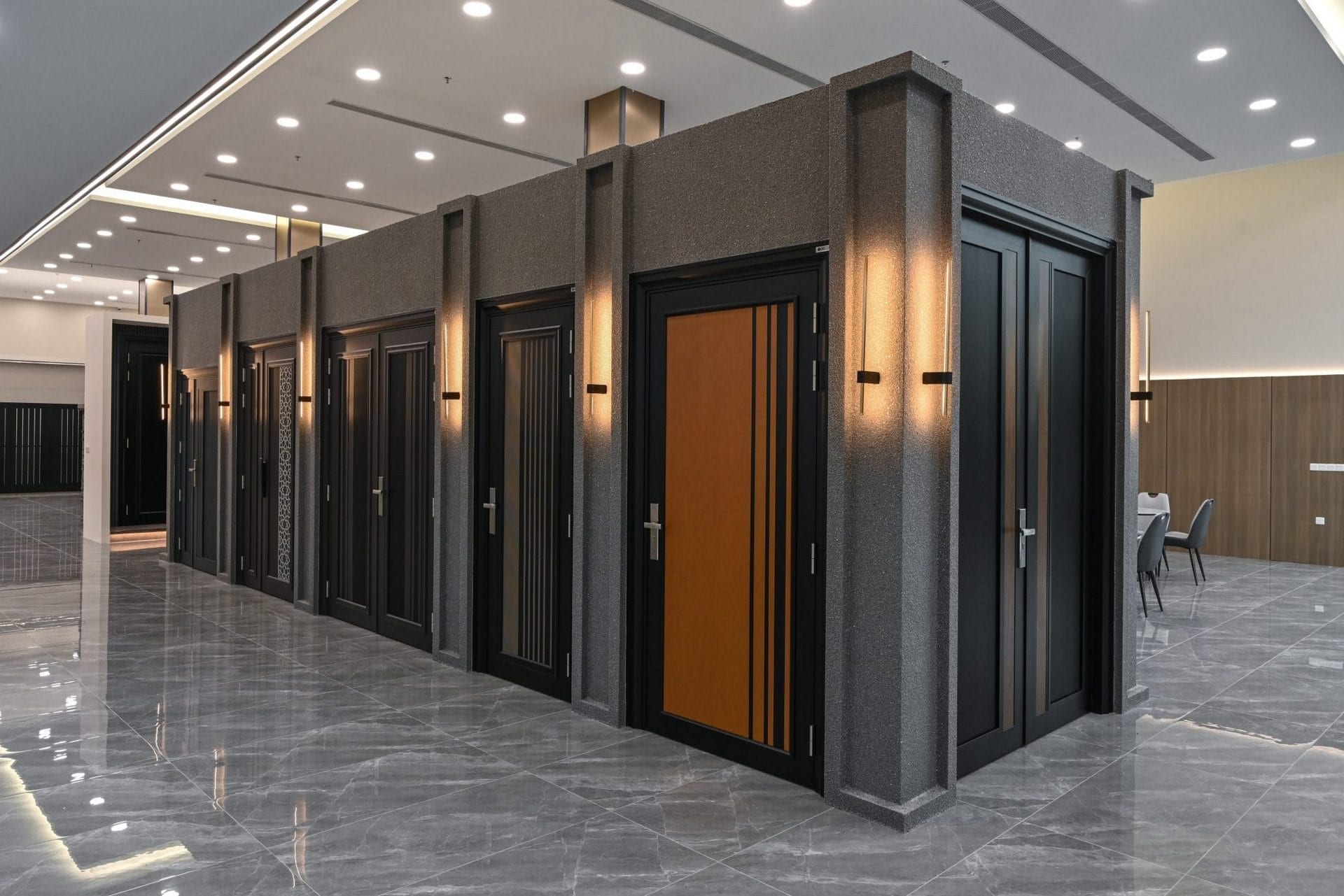 AlutechDoor Display area