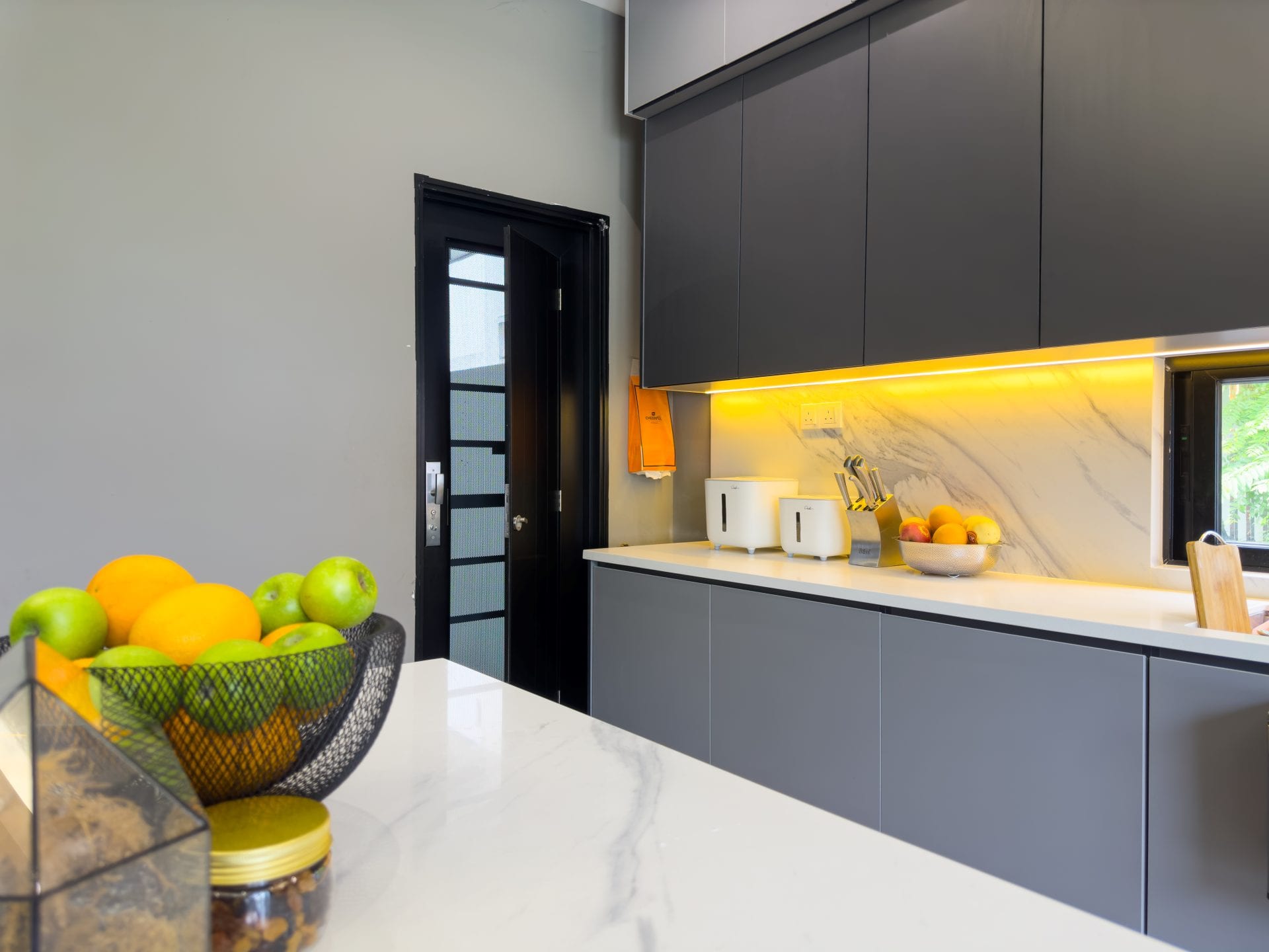 Security door Malaysia Aluminum door Luxury security door Delux security door price Aluminium security door Alutechdoor Security door design for home Best safety door Best security door malaysia Modern security door Security door design Single Door DT904