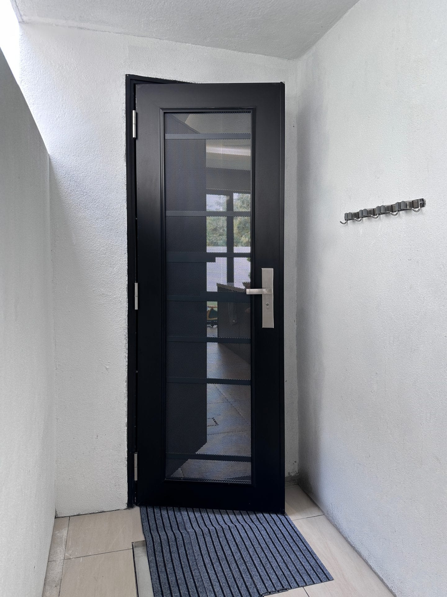 Security door Malaysia Aluminum door Luxury security door Delux security door price Aluminium security door Alutechdoor Security door design for home Best safety door Best security door malaysia Modern security door Security door design Single Door DT904