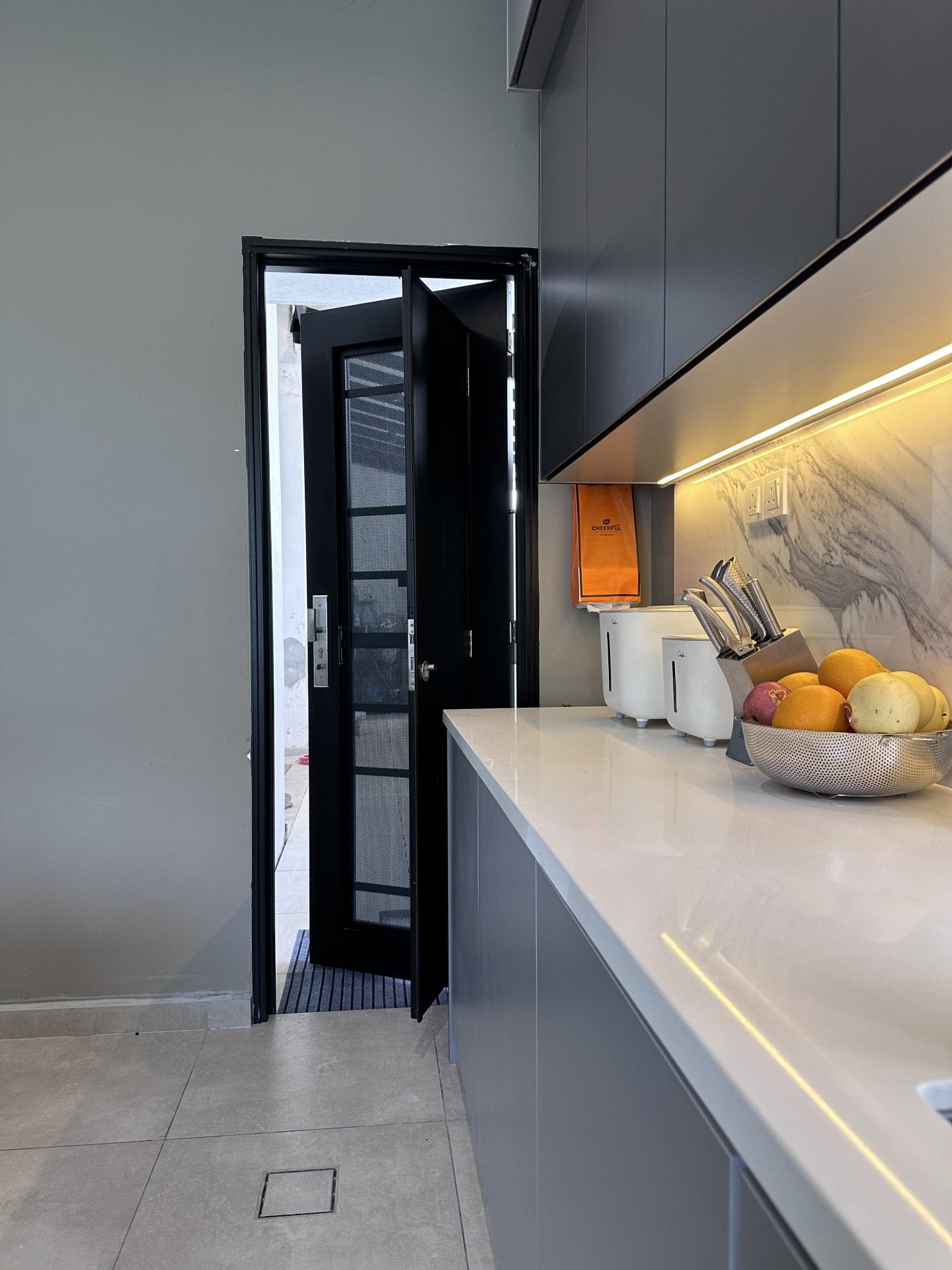 Security door Malaysia Aluminum door Luxury security door Delux security door price Aluminium security door Alutechdoor Security door design for home Best safety door Best security door malaysia Modern security door Security door design Single Door DT904