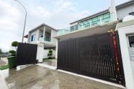 Trackless folding gate Trackless autogate Folding gate Malaysia Aluminium gate Malaysia Delux autogate Unigate Autogate Malaysia Unigate Malaysia Trackless gate Malaysia Aluminium gate supplier Malaysia Aluminium auto gate Autogate price Autogate system price Trackless autogate malaysia price Autogate malaysia price Aluminium gate suppliers texstone x16