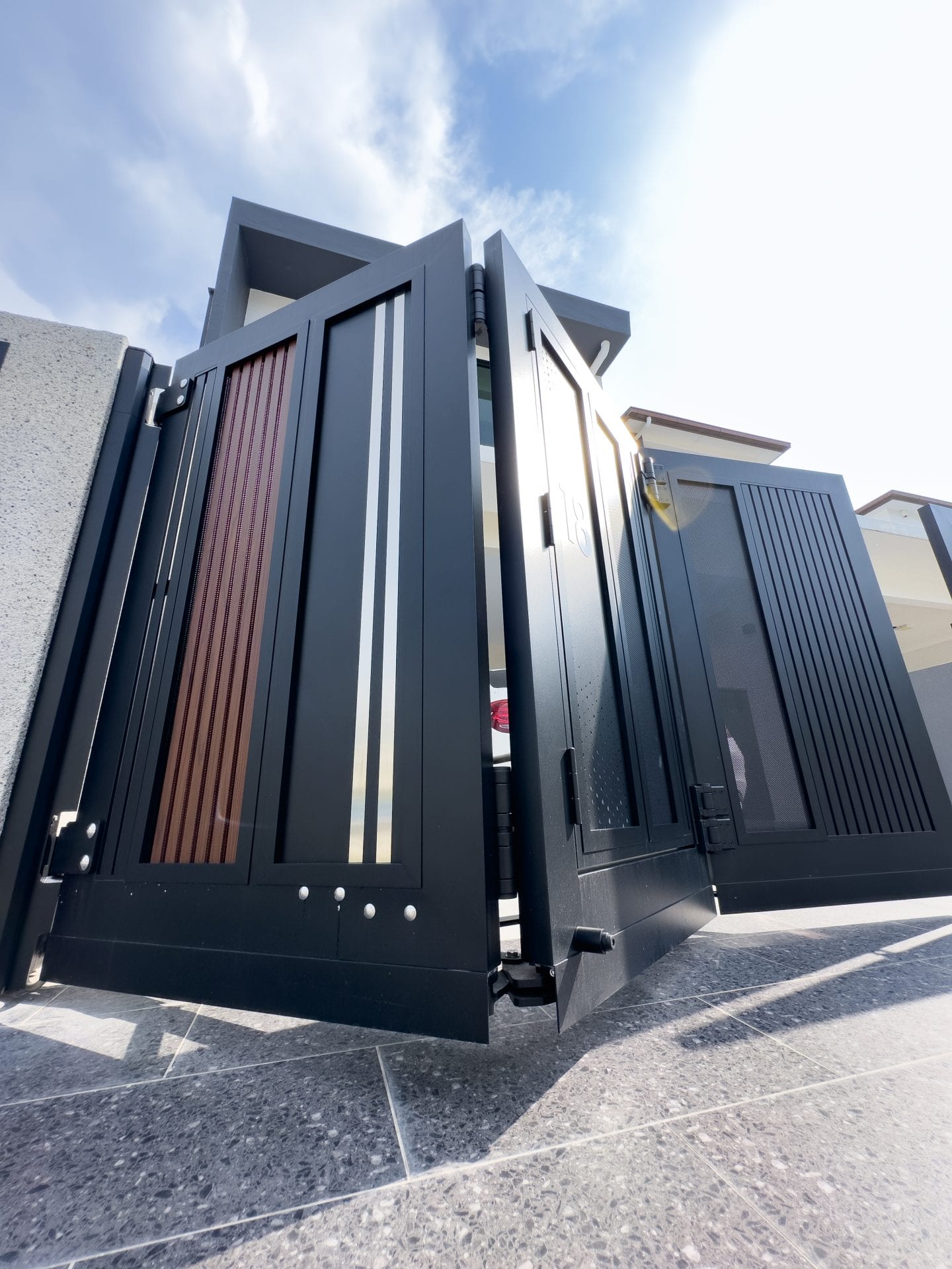 Trackless folding gate Trackless autogate Folding gate Malaysia Aluminium gate Malaysia Delux autogate Unigate Autogate Malaysia Unigate Malaysia Trackless gate Malaysia Aluminium gate supplier Malaysia Aluminium auto gate Autogate price Autogate system price Trackless autogate malaysia price Autogate malaysia price Aluminium gate suppliers volca
