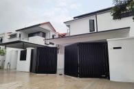 Trackless folding gate Trackless autogate Folding gate Malaysia Aluminium gate Malaysia Delux autogate Unigate Autogate Malaysia Unigate Malaysia Trackless gate Malaysia Aluminium gate supplier Malaysia Aluminium auto gate Autogate price Autogate system price Trackless autogate malaysia price Autogate malaysia price Aluminium gate suppliers contemporary 802