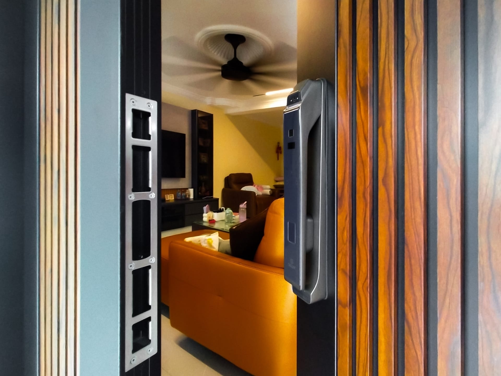 Security door Malaysia Aluminum door Luxury security door Delux security door price Aluminium security door Alutechdoor Security door design for home Best safety door Best security door malaysia Modern security door Security door design Safety door Malaysia Premium security door dt612