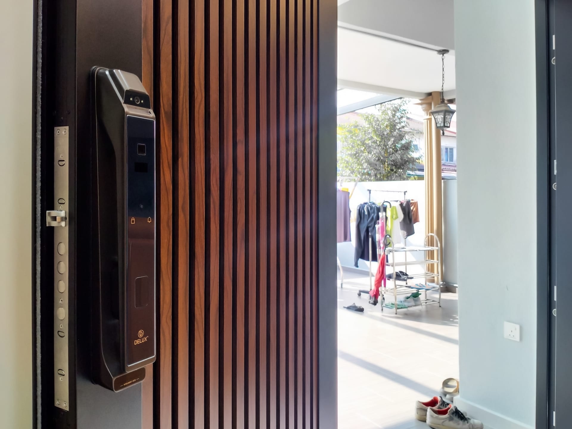 Security door Malaysia Aluminum door Luxury security door Delux security door price Aluminium security door Alutechdoor Security door design for home Best safety door Best security door malaysia Modern security door Security door design Safety door Malaysia Premium security door dt612