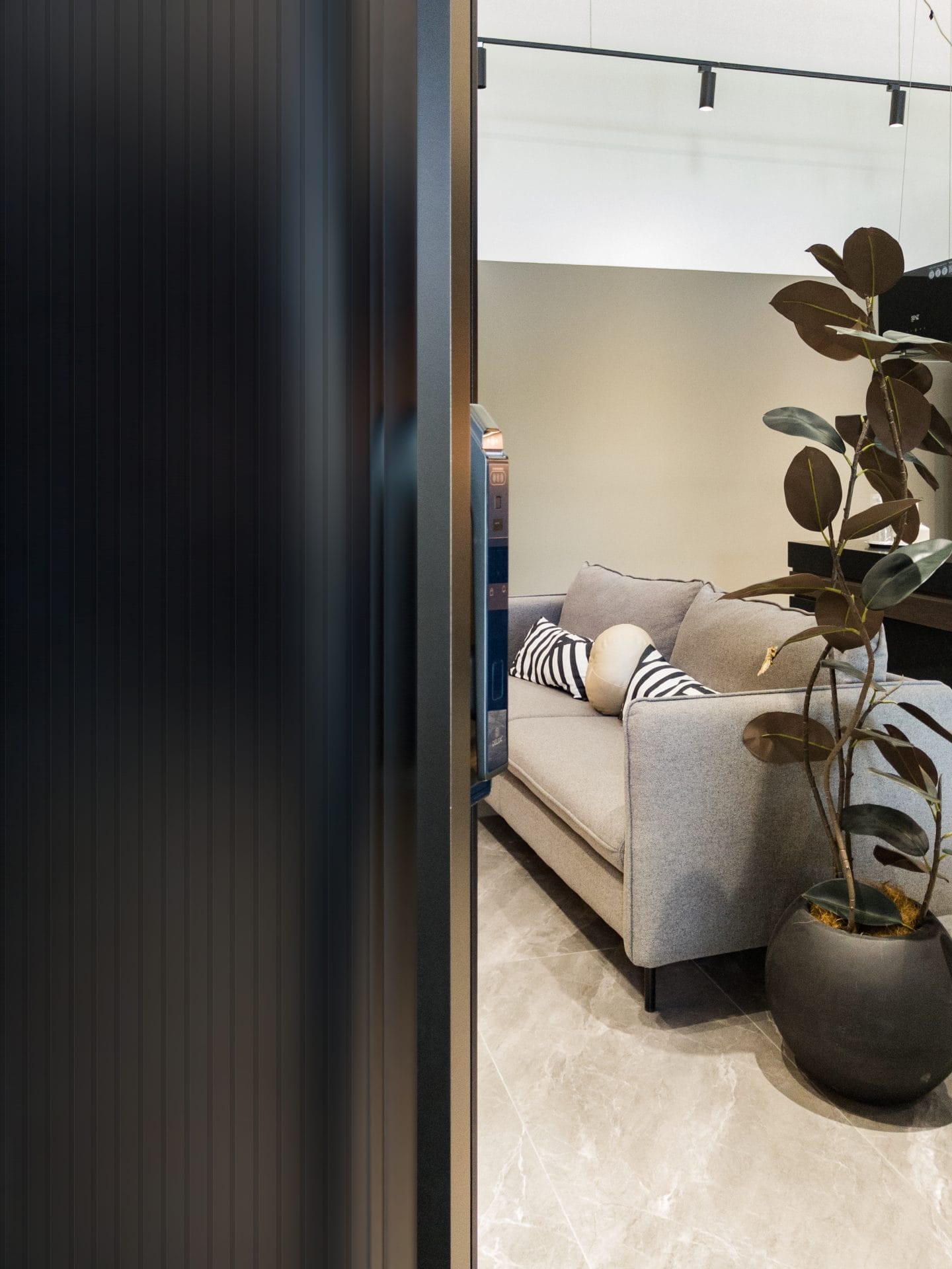 Security door Malaysia Aluminum door Luxury security door Delux security door price Aluminium security door Alutechdoor Security door design for home Best safety door Best security door malaysia Modern security door Security door design Double Door LX104