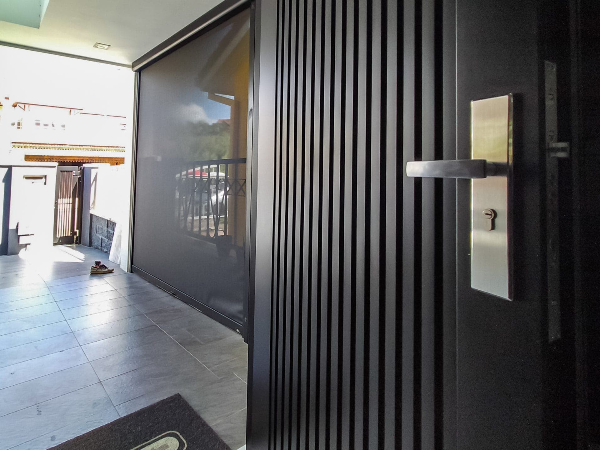 Security door Malaysia Aluminum door Luxury security door Delux security door price Aluminium security door Alutechdoor Security door design for home Best safety door Best security door malaysia Modern security door Security door design Single Door DT612P