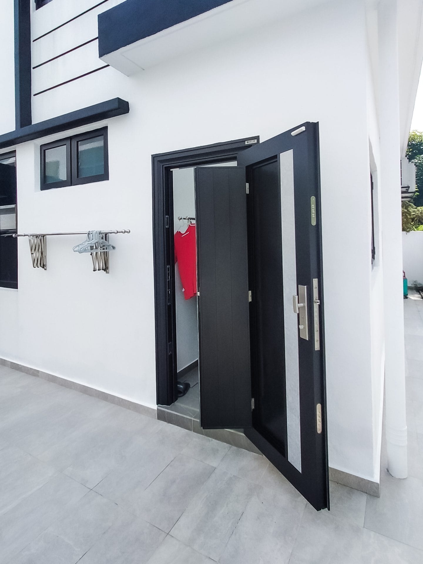 Security door Malaysia Aluminum door Luxury security door Delux security door price Aluminium security door Alutechdoor Security door design for home Best safety door Best security door malaysia Modern security door Security door design Single Door DT601C