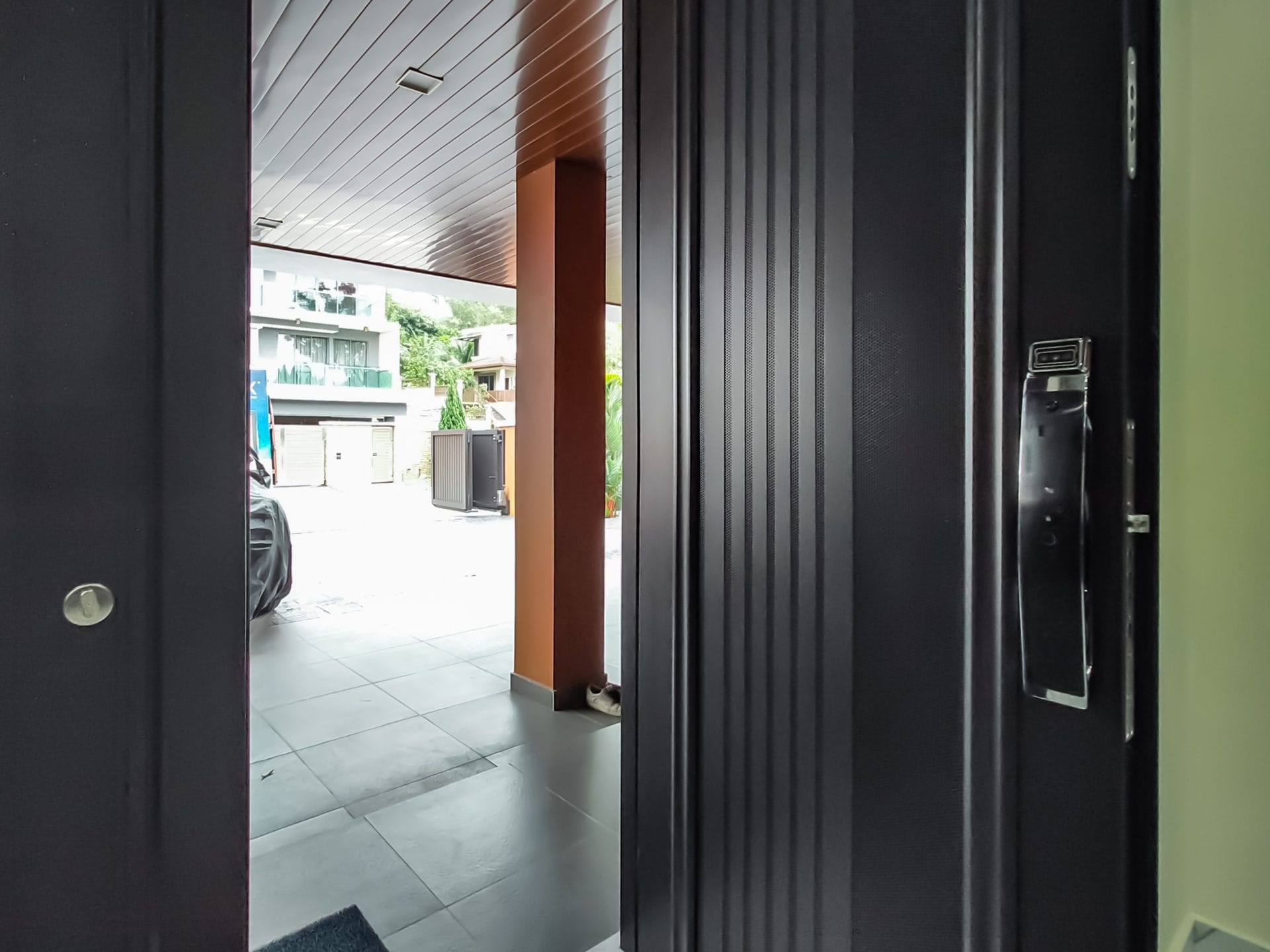 Security door Malaysia Aluminum door Luxury security door Delux security door price Aluminium security door Alutechdoor Security door design for home Best safety door Best security door malaysia Modern security door Security door design Double Door DT608