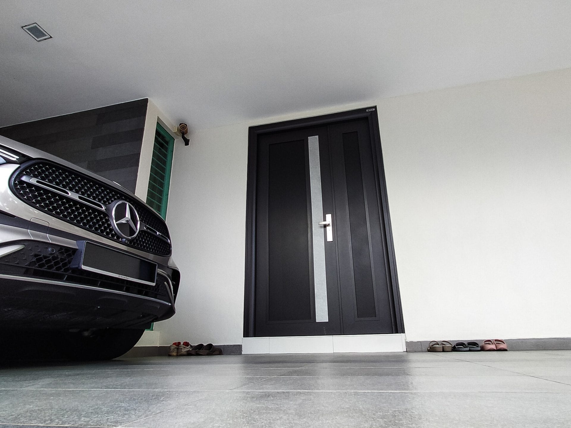 Security door Malaysia Aluminum door Luxury security door Delux security door price Aluminium security door Alutechdoor Security door design for home Best safety door Best security door malaysia Modern security door Security door design One and Half Door DT601C