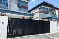 Trackless folding gate Trackless autogate Folding gate Malaysia Aluminium gate Malaysia Delux autogate Unigate Autogate Malaysia Unigate Malaysia Trackless gate Malaysia Aluminium gate supplier Malaysia Aluminium auto gate Autogate price Autogate system price Trackless autogate malaysia price Autogate malaysia price Aluminium gate suppliers x19