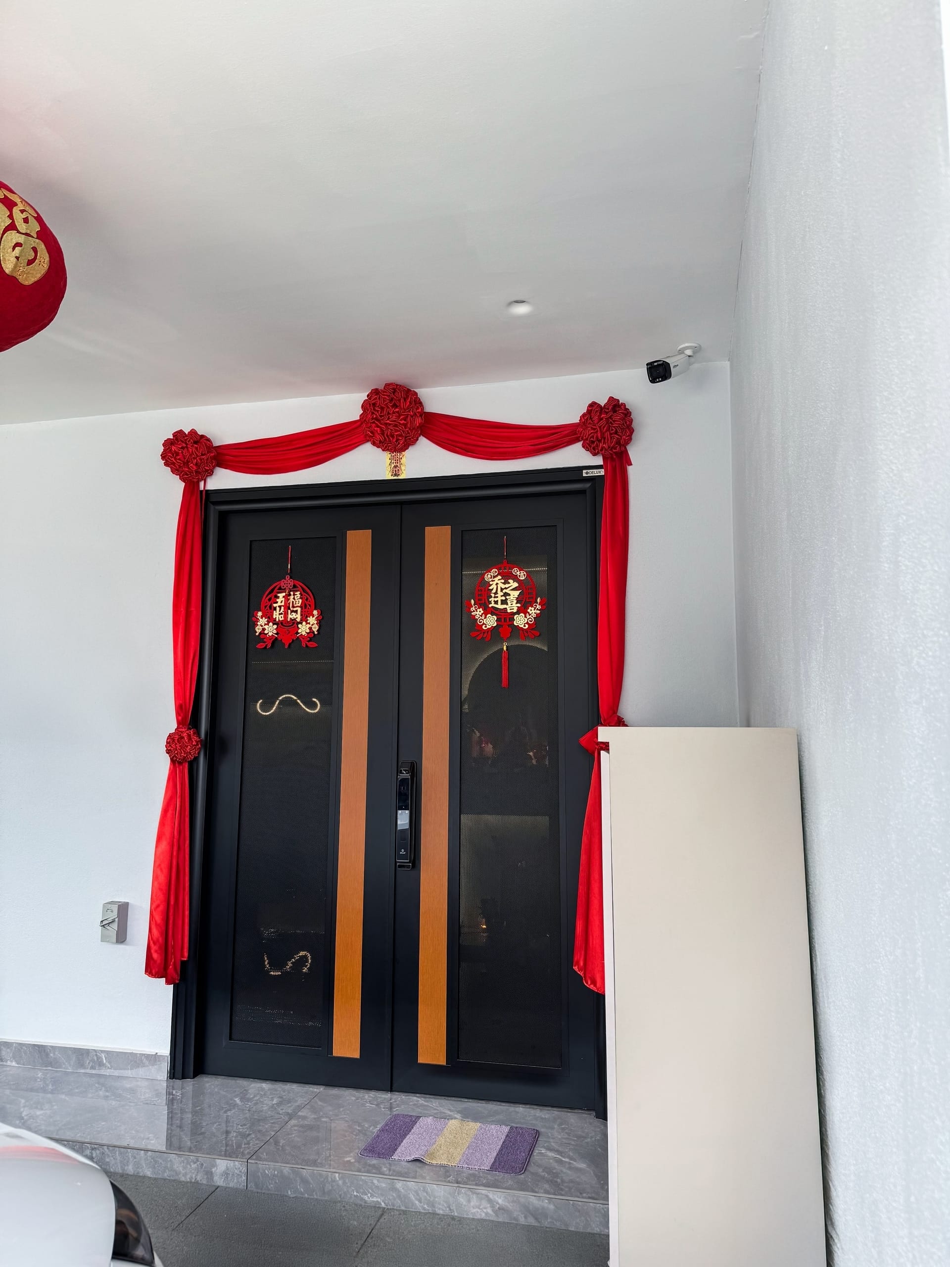 Security door Malaysia Aluminum door Luxury security door Delux security door price Aluminium security door Alutechdoor Security door design for home Best safety door Best security door malaysia Modern security door Security door design Safety door Malaysia Premium security door dt601