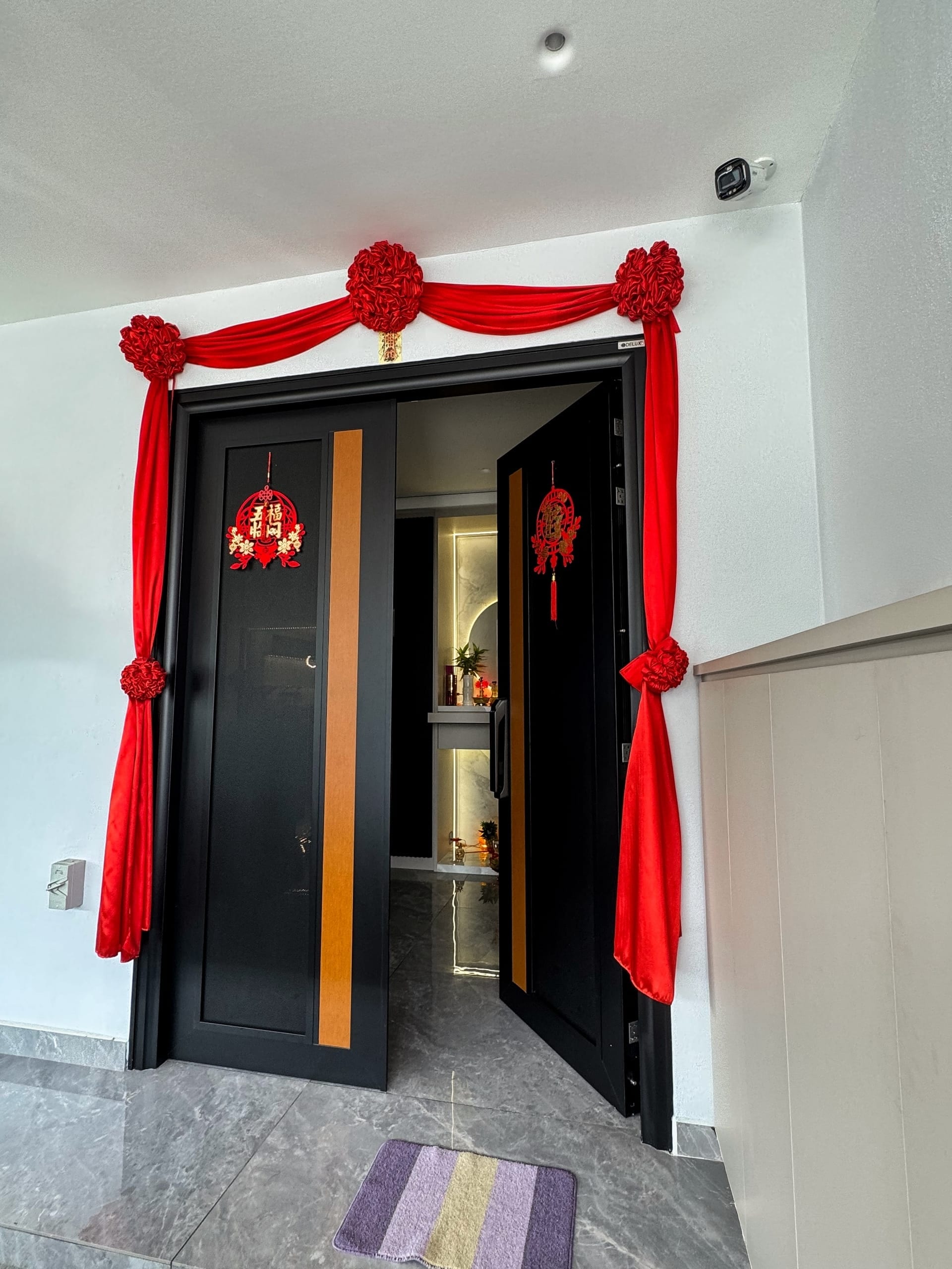 Security door Malaysia Aluminum door Luxury security door Delux security door price Aluminium security door Alutechdoor Security door design for home Best safety door Best security door malaysia Modern security door Security door design Safety door Malaysia Premium security door dt601