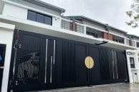 Trackless folding gate Trackless autogate Folding gate Malaysia Aluminium gate Malaysia Delux autogate Unigate Autogate Malaysia Unigate Malaysia Trackless gate Malaysia Aluminium gate supplier Malaysia Aluminium auto gate Autogate price Autogate system price Trackless autogate malaysia price Autogate malaysia price Aluminium gate suppliers grono 1