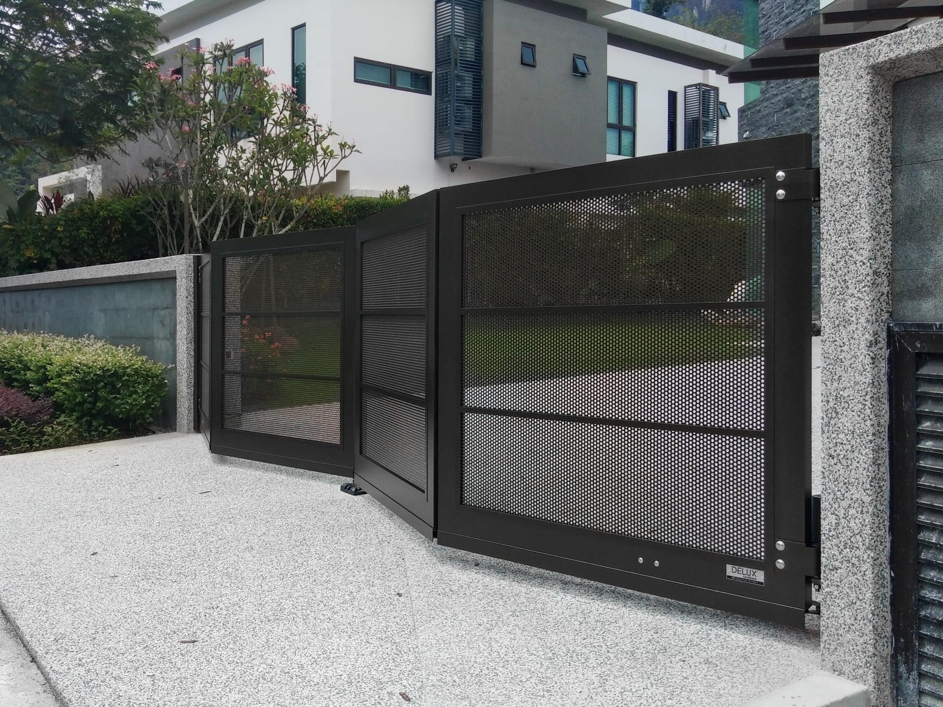 Trackless folding gate Trackless autogate Folding gate Malaysia Aluminium gate Malaysia Delux autogate Unigate Autogate Malaysia Unigate Malaysia Trackless gate Malaysia Aluminium gate supplier Malaysia Aluminium auto gate Autogate price Autogate system price Trackless autogate malaysia price Autogate malaysia price Aluminium gate suppliers x7