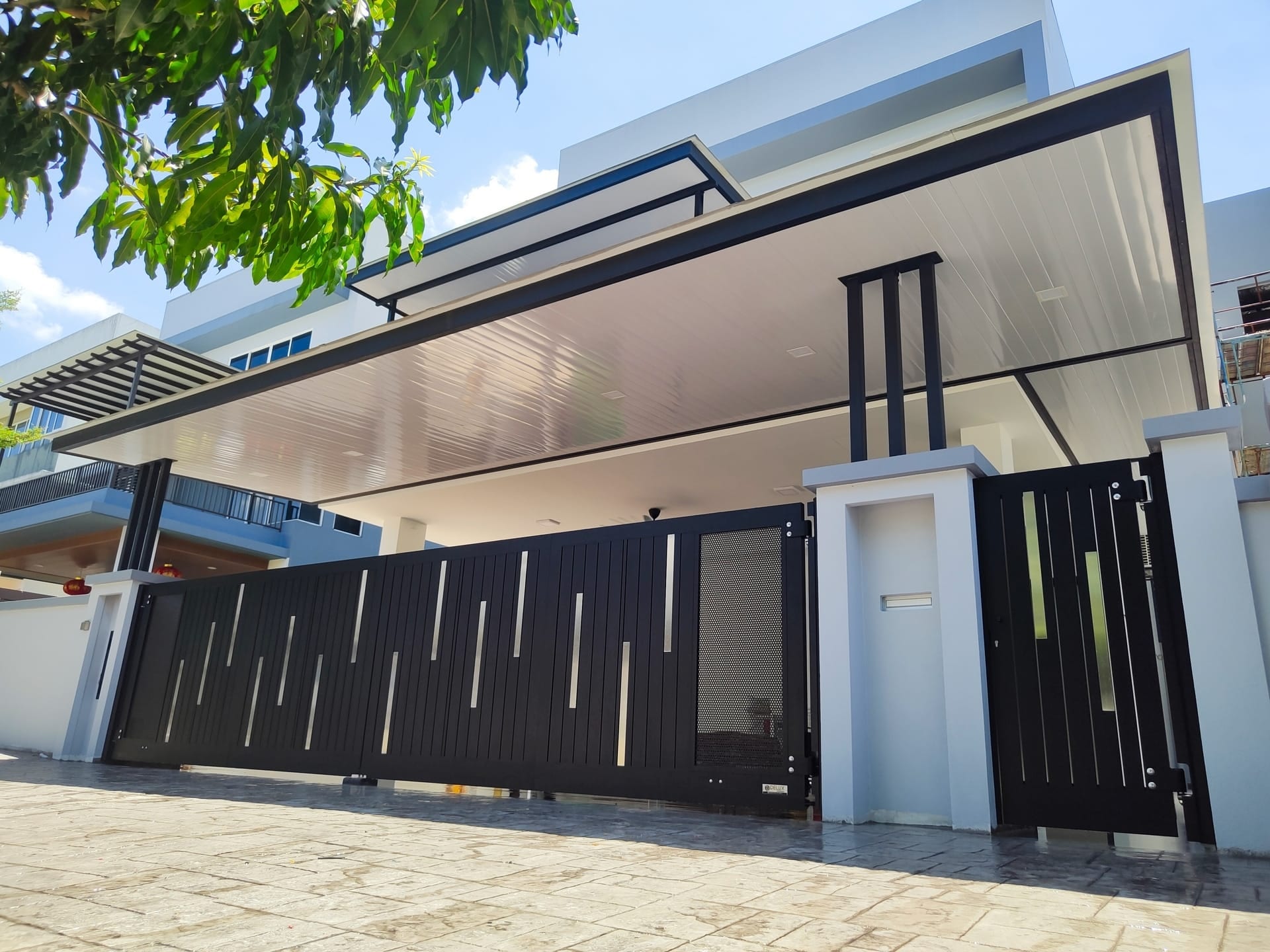 Trackless folding gate Trackless autogate Folding gate Malaysia Aluminium gate Malaysia Delux autogate Unigate Autogate Malaysia Unigate Malaysia Trackless gate Malaysia Aluminium gate supplier Malaysia Aluminium auto gate Autogate price Autogate system price Trackless autogate malaysia price Autogate malaysia price Aluminium gate suppliers classline 301