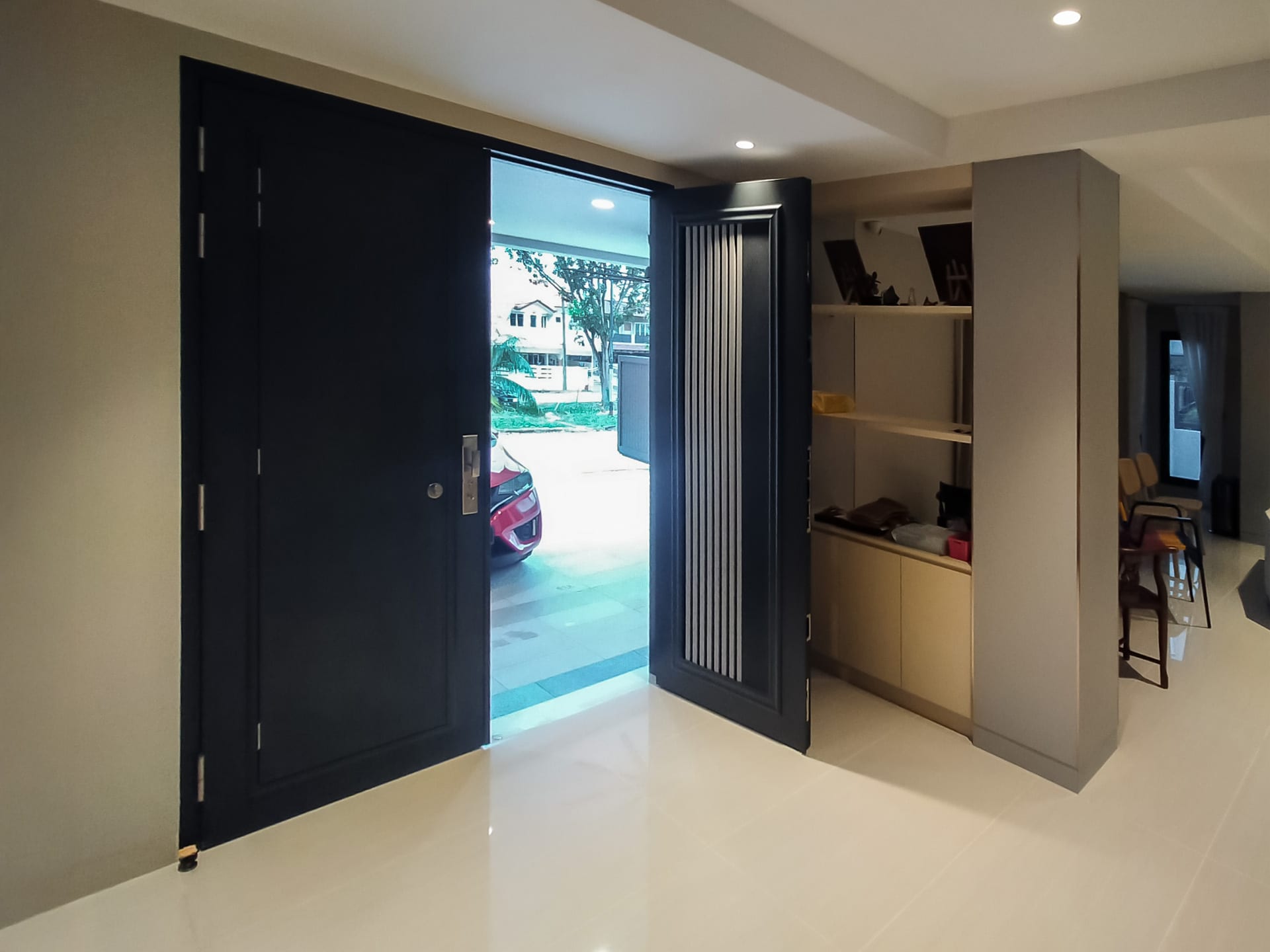 Security door Malaysia Aluminum door Luxury security door Delux security door price Aluminium security door Alutechdoor Security door design for home Best safety door Best security door malaysia Modern security door Security door design Double Door DT603P