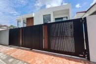 Trackless folding gate Trackless autogate Folding gate Malaysia Aluminium gate Malaysia Delux autogate Unigate Autogate Malaysia Unigate Malaysia Trackless gate Malaysia Aluminium gate supplier Malaysia Aluminium auto gate Autogate price Autogate system price Trackless autogate malaysia price Autogate malaysia price Aluminium gate suppliers LINO