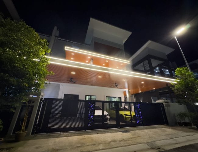 Trackless folding gate Trackless autogate Folding gate Malaysia Aluminium gate Malaysia Delux autogate Unigate Autogate Malaysia Unigate Malaysia Trackless gate Malaysia Aluminium gate supplier Malaysia Aluminium auto gate Autogate price Autogate system price Trackless autogate malaysia price Autogate malaysia price Aluminium gate suppliers