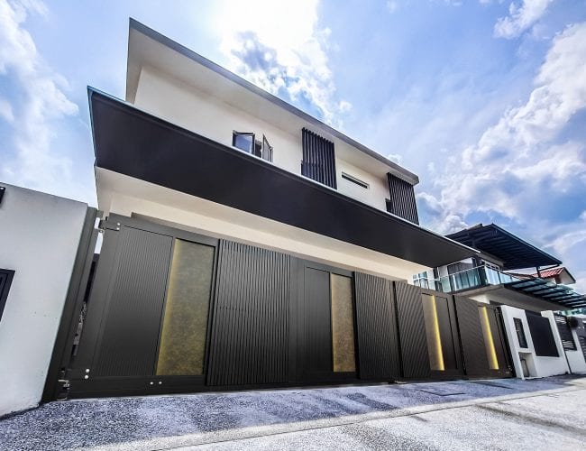 Trackless folding gate Trackless autogate Folding gate Malaysia Aluminium gate Malaysia Delux autogate Unigate Autogate Malaysia Unigate Malaysia Trackless gate Malaysia Aluminium gate supplier Malaysia Aluminium auto gate Autogate price Autogate system price Trackless autogate malaysia price Autogate malaysia price Aluminium gate suppliers LINO GN303