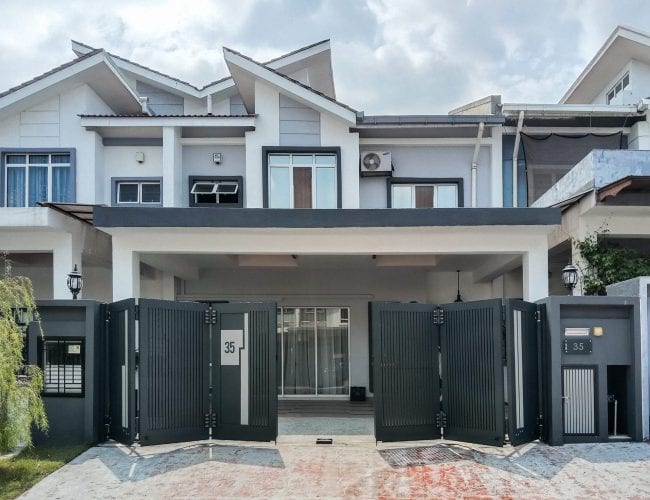Trackless folding gate Trackless autogate Folding gate Malaysia Aluminium gate Malaysia Delux autogate Unigate Autogate Malaysia Unigate Malaysia Trackless gate Malaysia Aluminium gate supplier Malaysia Aluminium auto gate Autogate price Autogate system price Trackless autogate malaysia price Autogate malaysia price Aluminium gate suppliers inline 2
