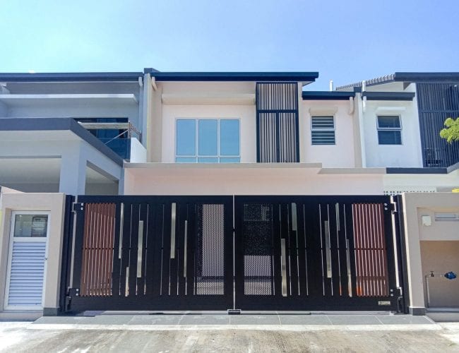 Trackless folding gate Trackless autogate Folding gate Malaysia Aluminium gate Malaysia Delux autogate Unigate Autogate Malaysia Unigate Malaysia Trackless gate Malaysia Aluminium gate supplier Malaysia Aluminium auto gate Autogate price Autogate system price Trackless autogate malaysia price Autogate malaysia price Aluminium gate suppliers pine 2