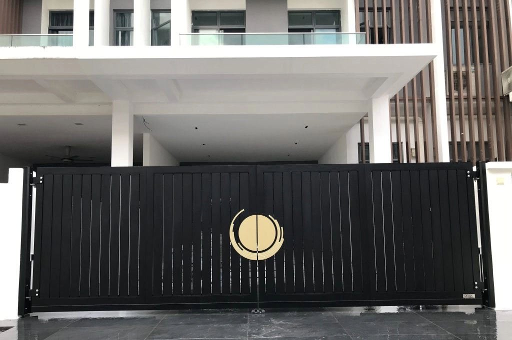 How to choose a trackless folding gate that last long