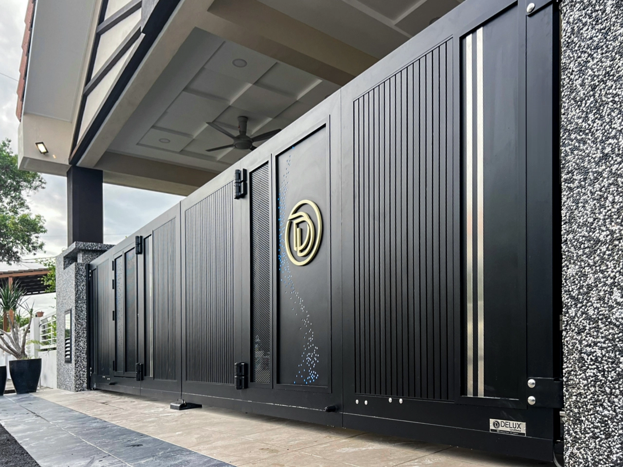 Trackless folding gate Trackless autogate Folding gate Malaysia Aluminium gate Malaysia Delux autogate Unigate Autogate Malaysia Unigate Malaysia Trackless gate Malaysia Aluminium gate supplier Malaysia Aluminium auto gate Autogate price Autogate system price Trackless autogate malaysia price Autogate malaysia price Aluminium gate suppliers Vera