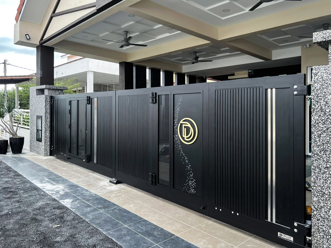 Trackless folding gate Trackless autogate Folding gate Malaysia Aluminium gate Malaysia Delux autogate Unigate Autogate Malaysia Unigate Malaysia Trackless gate Malaysia Aluminium gate supplier Malaysia Aluminium auto gate Autogate price Autogate system price Trackless autogate malaysia price Autogate malaysia price Aluminium gate suppliers Vera