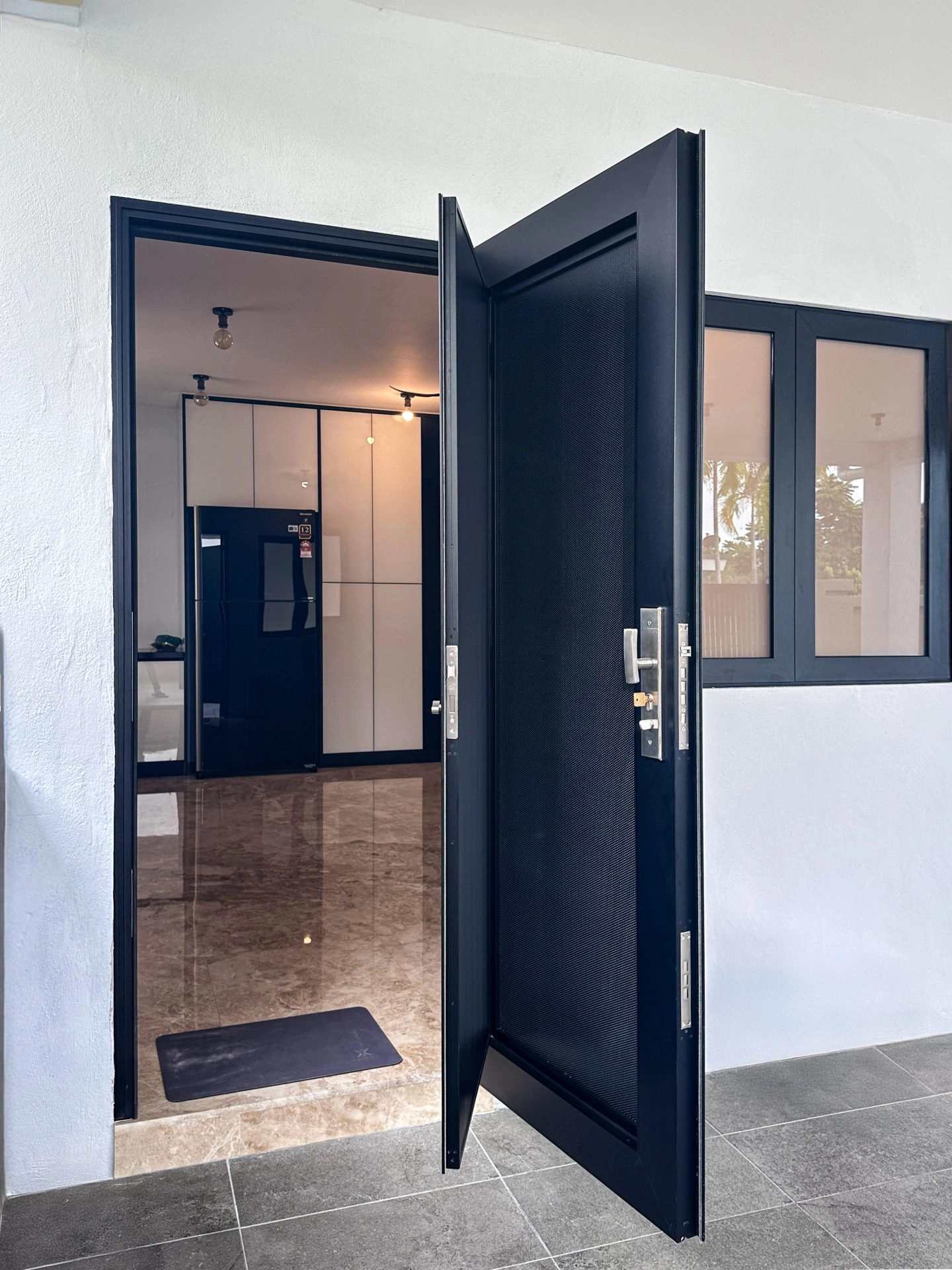 AlutechDoor Single Door DT901