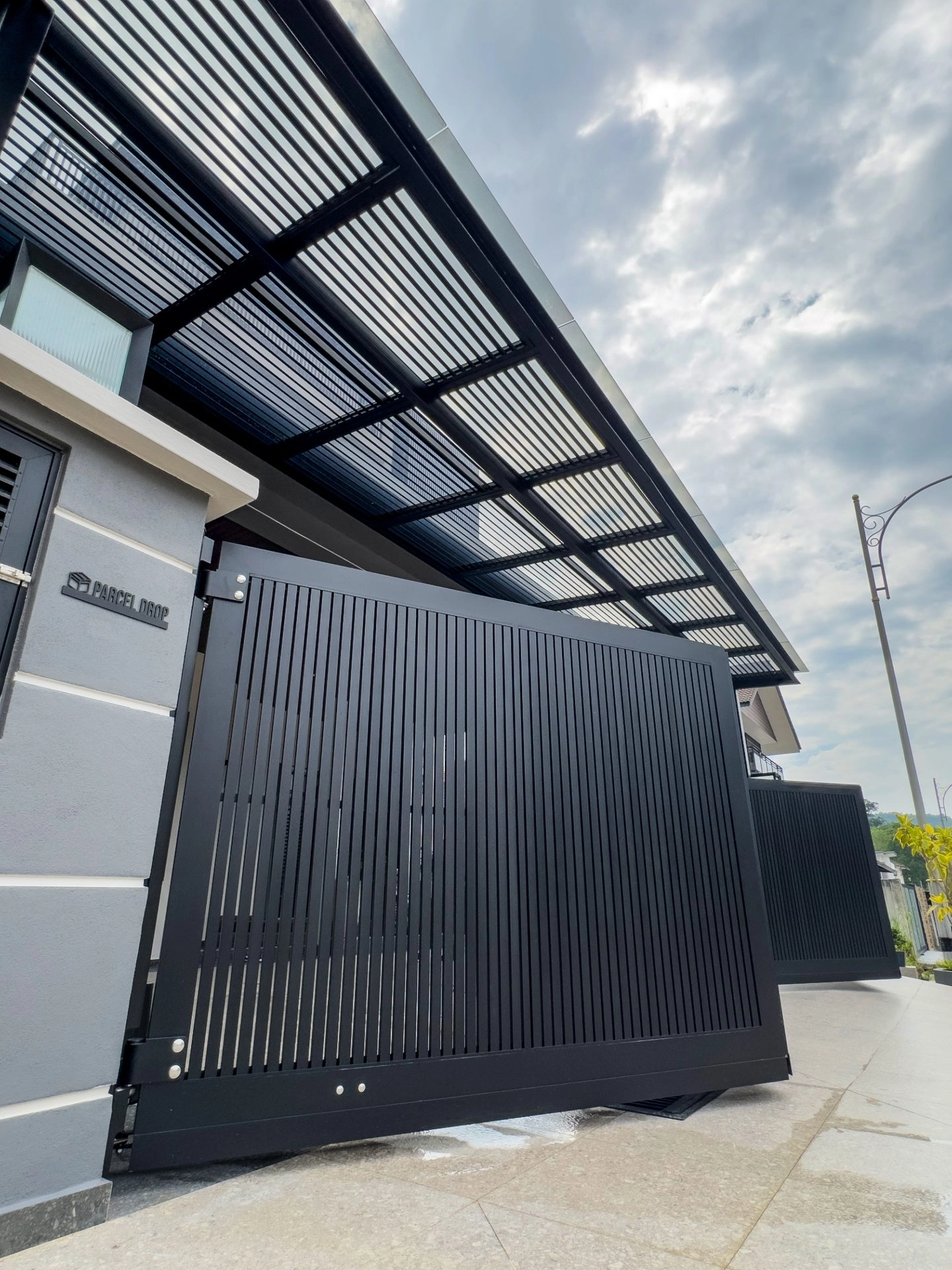 Trackless folding gate Trackless autogate Folding gate Malaysia Aluminium gate Malaysia Delux autogate Unigate Autogate Malaysia Unigate Malaysia Trackless gate Malaysia Aluminium gate supplier Malaysia Aluminium auto gate Autogate price Autogate system price Trackless autogate malaysia price Autogate malaysia price Aluminium gate suppliers texstone x16