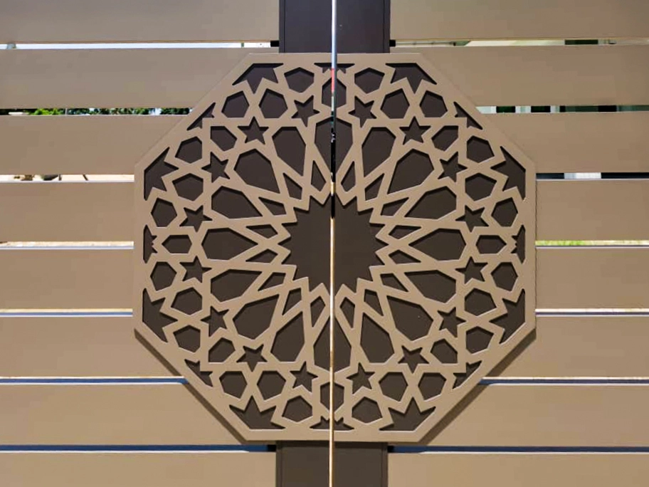 Trackless folding gate Trackless autogate Folding gate Malaysia Aluminium gate Malaysia Delux autogate Unigate Autogate Malaysia Unigate Malaysia Trackless gate Malaysia Aluminium gate supplier Malaysia Aluminium auto gate Autogate price Autogate system price Trackless autogate malaysia price Autogate malaysia price Aluminium gate suppliers MJ106