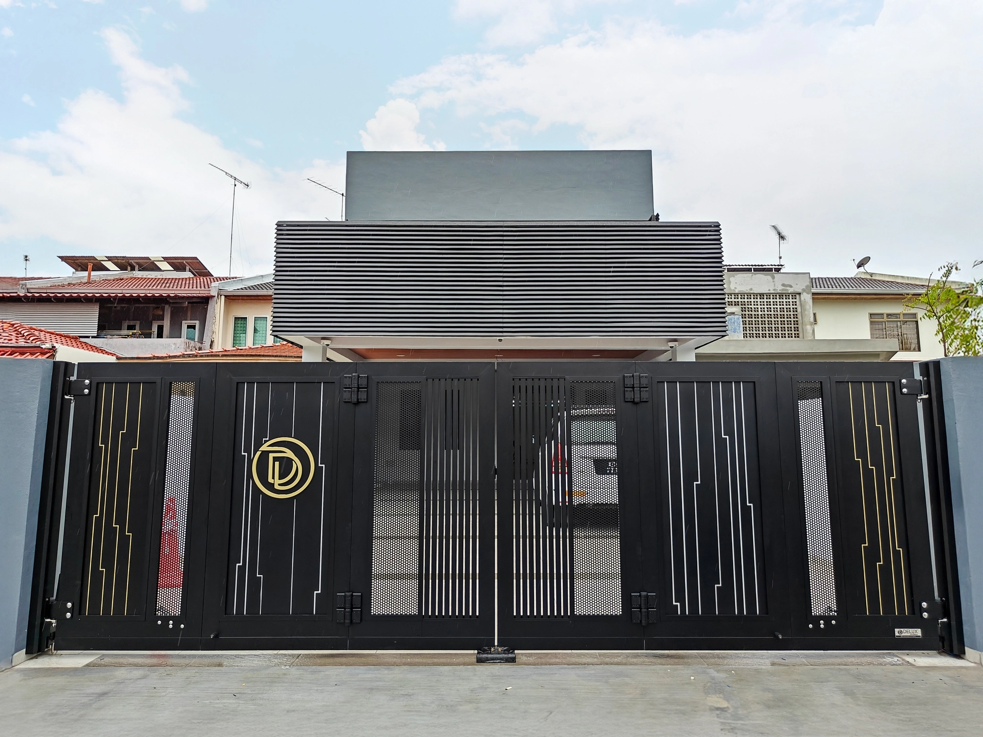 Trackless folding gate Trackless autogate Folding gate Malaysia Aluminium gate Malaysia Delux autogate Unigate Autogate Malaysia Unigate Malaysia Trackless gate Malaysia Aluminium gate supplier Malaysia Aluminium auto gate Autogate price Autogate system price Trackless autogate malaysia price Autogate malaysia price Aluminium gate suppliers vibe