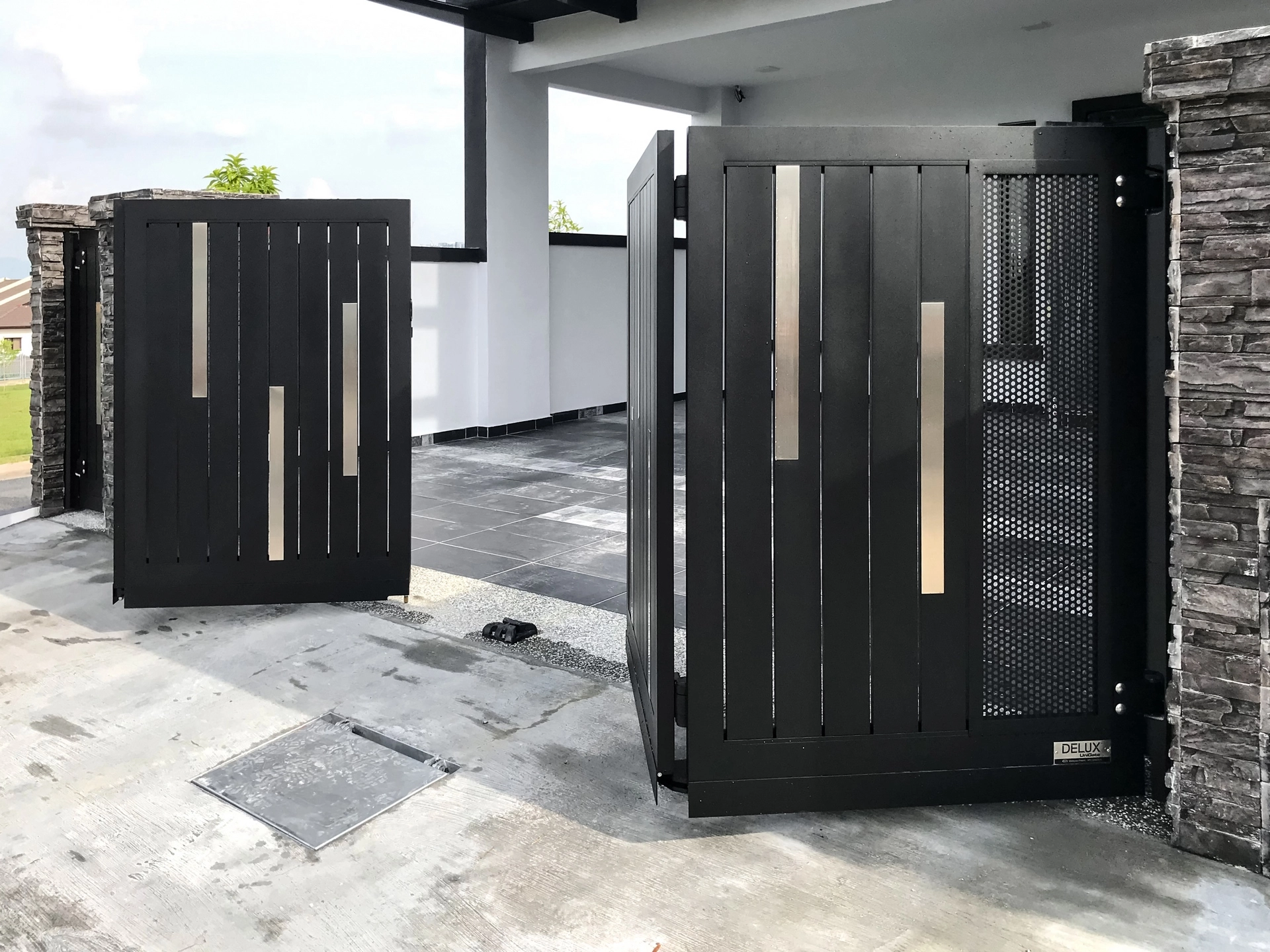 Trackless folding gate Trackless autogate Folding gate Malaysia Aluminium gate Malaysia Delux autogate Unigate Autogate Malaysia Unigate Malaysia Trackless gate Malaysia Aluminium gate supplier Malaysia Aluminium auto gate Autogate price Autogate system price Trackless autogate malaysia price Autogate malaysia price Aluminium gate suppliers classline 301