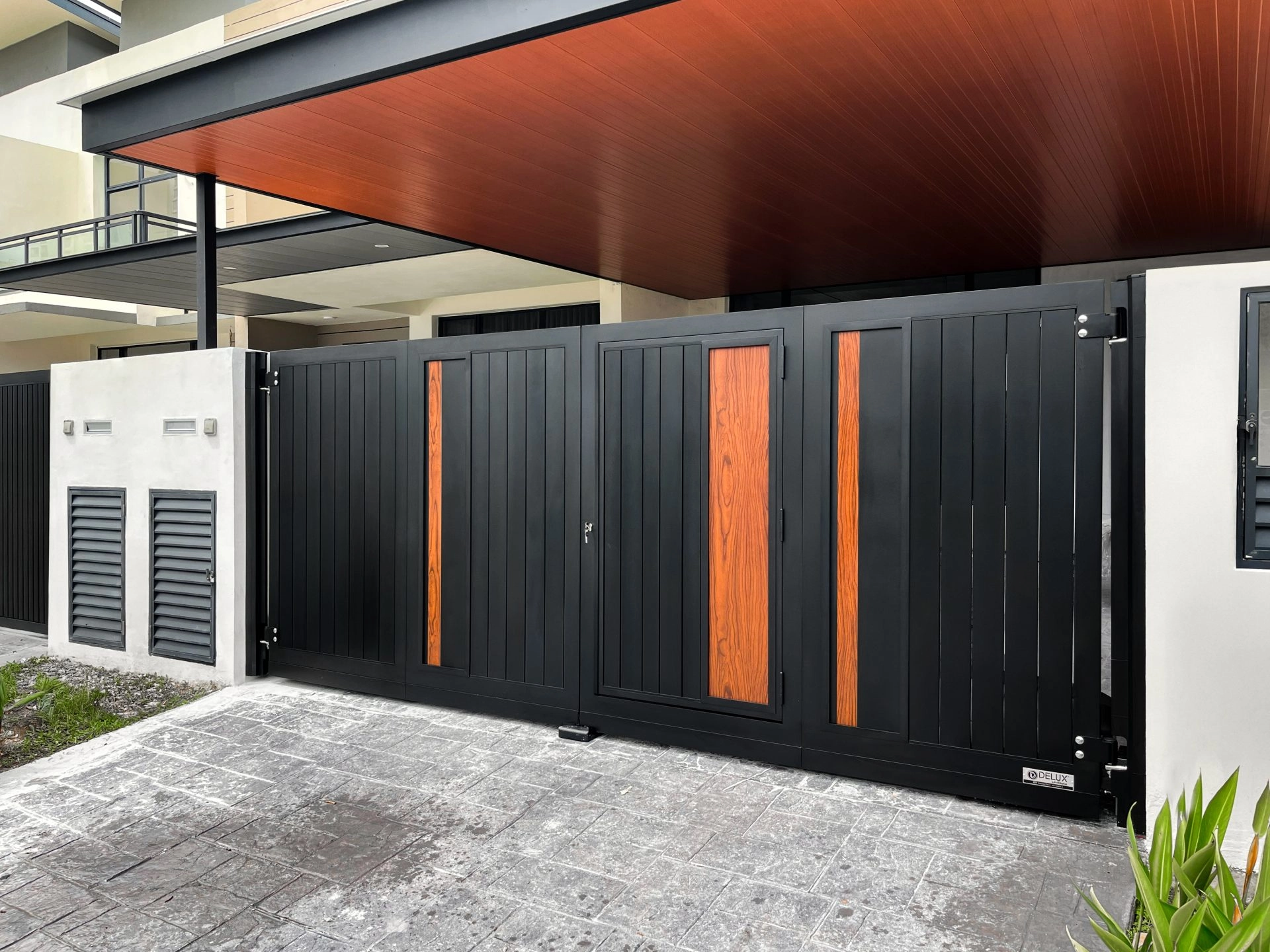 Trackless folding gate Trackless autogate Folding gate Malaysia Aluminium gate Malaysia Delux autogate Unigate Autogate Malaysia Unigate Malaysia Trackless gate Malaysia Aluminium gate supplier Malaysia Aluminium auto gate Autogate price Autogate system price Trackless autogate malaysia price Autogate malaysia price Aluminium gate suppliers inline 14