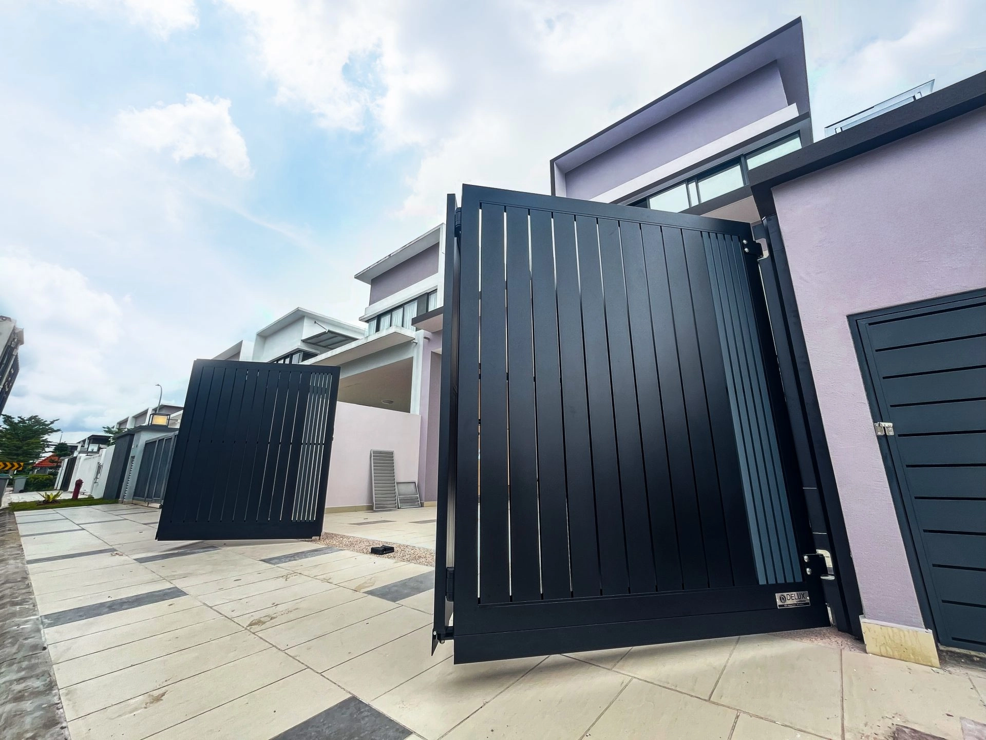 Trackless folding gate Trackless autogate Folding gate Malaysia Aluminium gate Malaysia Delux autogate Unigate Autogate Malaysia Unigate Malaysia Trackless gate Malaysia Aluminium gate supplier Malaysia Aluminium auto gate Autogate price Autogate system price Trackless autogate malaysia price Autogate malaysia price Aluminium gate suppliers pine 5b