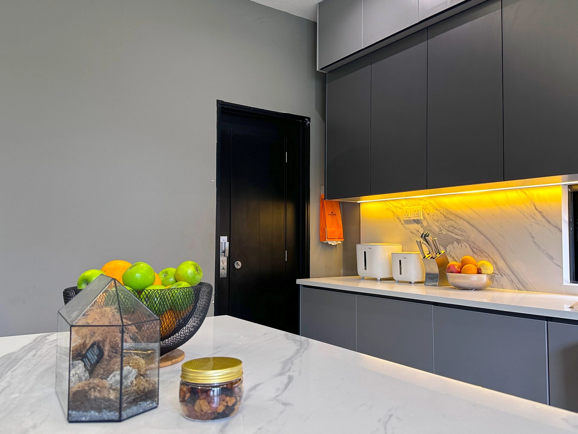 Security door Malaysia Aluminum door Luxury security door Delux security door price Aluminium security door Alutechdoor Security door design for home Best safety door Best security door malaysia Modern security door Security door design Single Door DT904