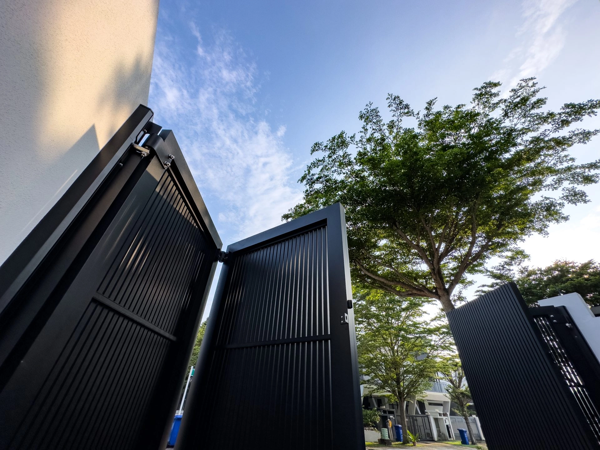 Trackless folding gate Trackless autogate Folding gate Malaysia Aluminium gate Malaysia Delux autogate Unigate Autogate Malaysia Unigate Malaysia Trackless gate Malaysia Aluminium gate supplier Malaysia Aluminium auto gate Autogate price Autogate system price Trackless autogate malaysia price Autogate malaysia price Aluminium gate suppliers x8