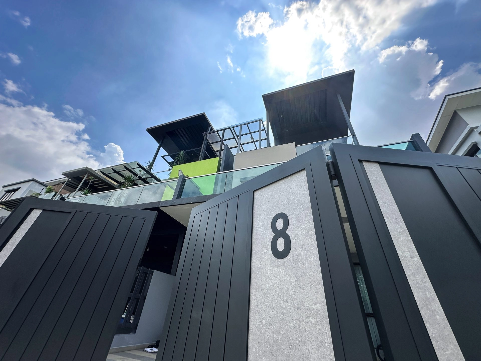 Trackless folding gate Trackless autogate Folding gate Malaysia Aluminium gate Malaysia Delux autogate Unigate Autogate Malaysia Unigate Malaysia Trackless gate Malaysia Aluminium gate supplier Malaysia Aluminium auto gate Autogate price Autogate system price Trackless autogate malaysia price Autogate malaysia price Aluminium gate suppliers inline 14c