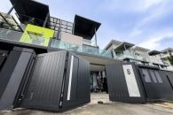 Trackless folding gate Trackless autogate Folding gate Malaysia Aluminium gate Malaysia Delux autogate Unigate Autogate Malaysia Unigate Malaysia Trackless gate Malaysia Aluminium gate supplier Malaysia Aluminium auto gate Autogate price Autogate system price Trackless autogate malaysia price Autogate malaysia price Aluminium gate suppliers inline 14c