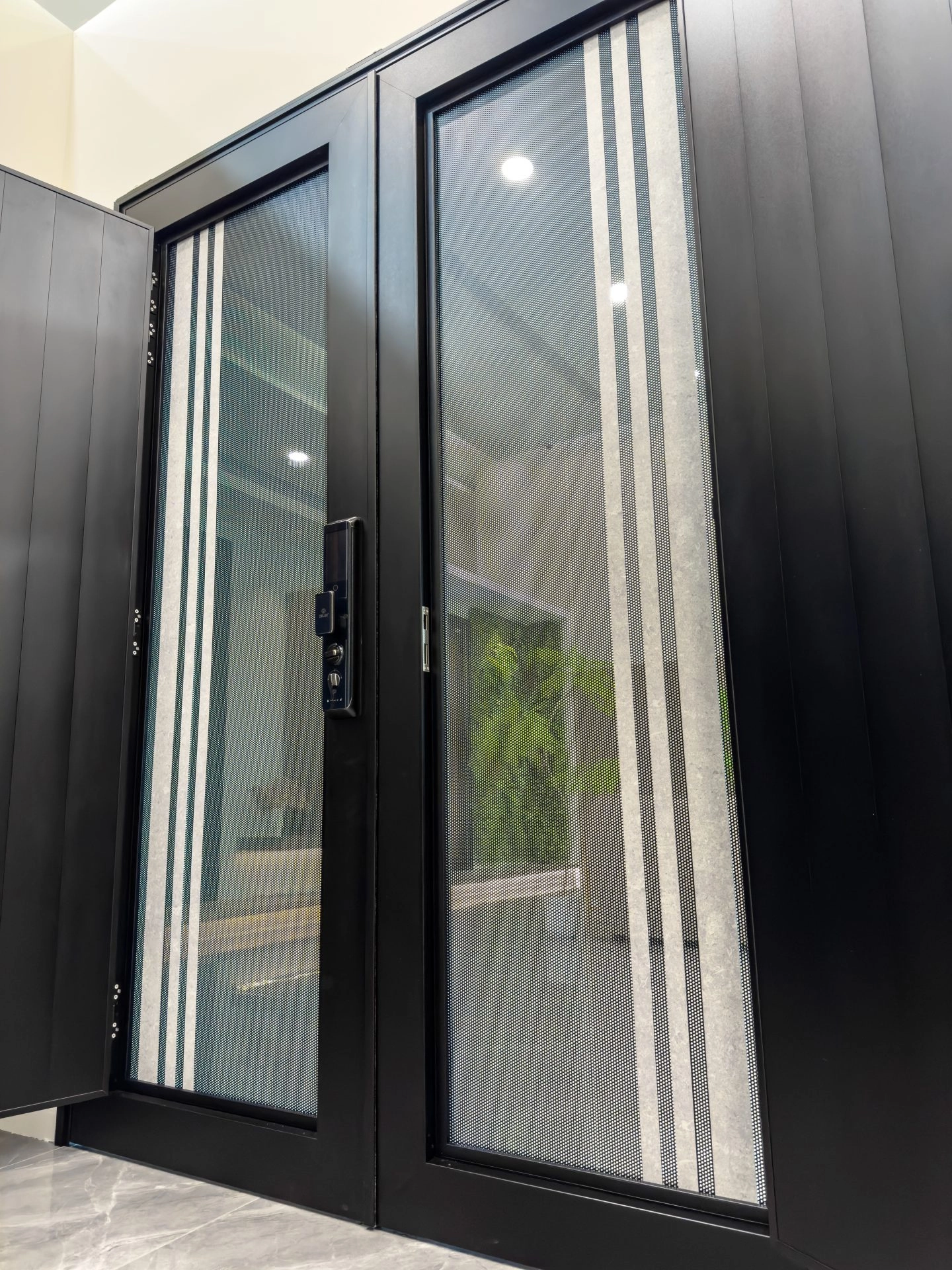 Security door Malaysia Aluminum door Luxury security door Delux security door price Aluminium security door Alutechdoor Security door design for home Best safety door Best security door malaysia Modern security door Security door design Double Door DT903C