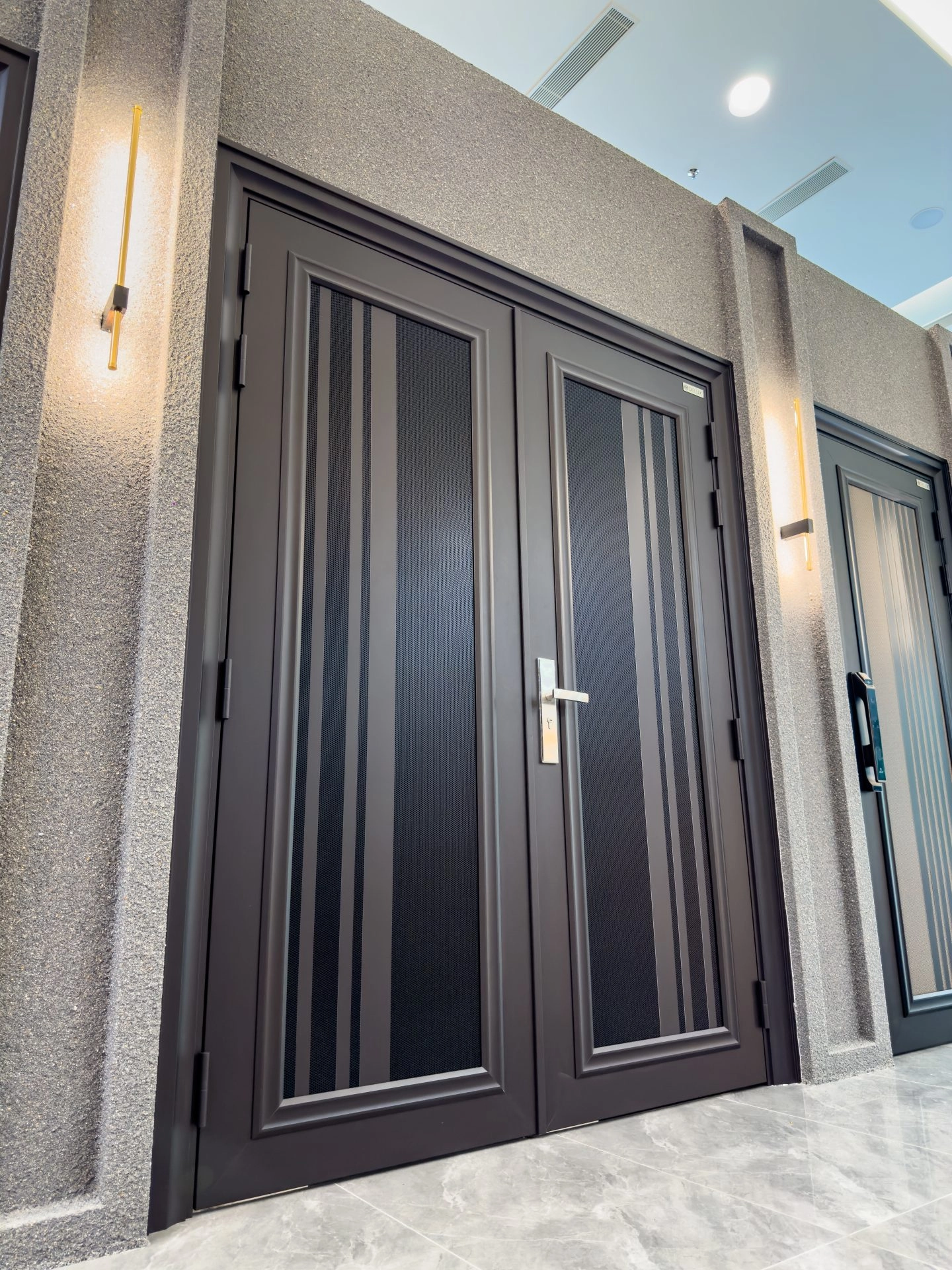 Security door Malaysia Aluminum door Luxury security door Delux security door price Aluminium security door Alutechdoor Security door design for home Best safety door Best security door malaysia Modern security door Security door design Double Door DT611P
