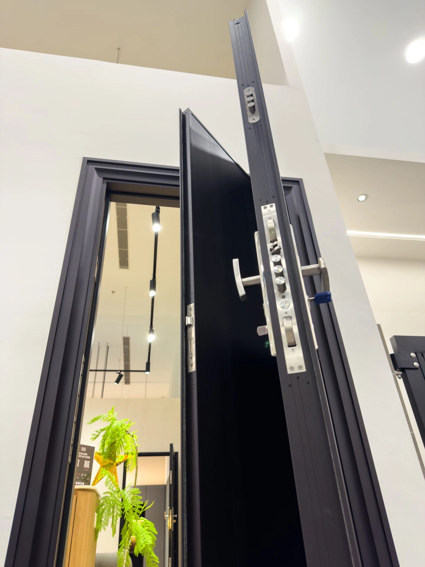 Security door Malaysia Aluminum door Luxury security door Delux security door price Aluminium security door Alutechdoor Security door design for home Best safety door Best security door malaysia Modern security door Security door design Single Door DT302