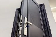 Security door Malaysia Aluminum door Luxury security door Delux security door price Aluminium security door Alutechdoor Security door design for home Best safety door Best security door malaysia Modern security door Security door design Single Door DT302