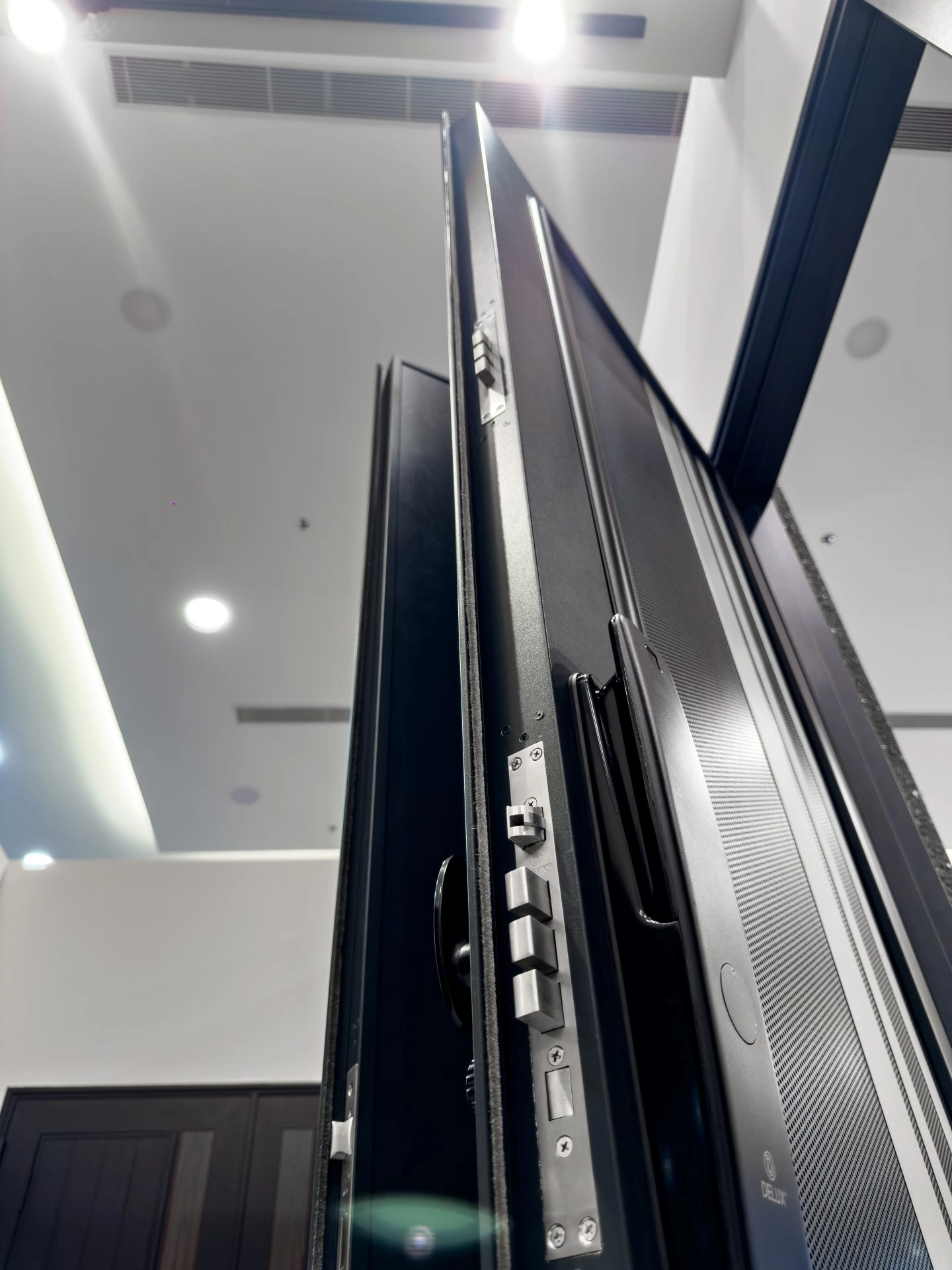 Security door Malaysia Aluminum door Luxury security door Delux security door price Aluminium security door Alutechdoor Security door design for home Best safety door Best security door malaysia Modern security door Security door design One and Half Door DT906P