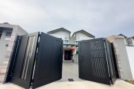 Trackless folding gate Trackless autogate Folding gate Malaysia Aluminium gate Malaysia Delux autogate Unigate Autogate Malaysia Unigate Malaysia Trackless gate Malaysia Aluminium gate supplier Malaysia Aluminium auto gate Autogate price Autogate system price Trackless autogate malaysia price Autogate malaysia price Aluminium gate suppliers Grono