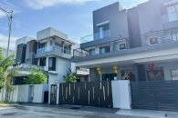 Trackless folding gate Trackless autogate Folding gate Malaysia Aluminium gate Malaysia Delux autogate Unigate Autogate Malaysia Unigate Malaysia Trackless gate Malaysia Aluminium gate supplier Malaysia Aluminium auto gate Autogate price Autogate system price Trackless autogate malaysia price Autogate malaysia price Aluminium gate suppliers x-line 1