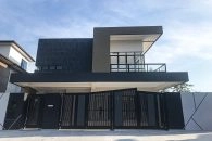 Trackless folding gate Trackless autogate Folding gate Malaysia Aluminium gate Malaysia Delux autogate Unigate Autogate Malaysia Unigate Malaysia Trackless gate Malaysia Aluminium gate supplier Malaysia Aluminium auto gate Autogate price Autogate system price Trackless autogate malaysia price Autogate malaysia price Aluminium gate suppliers Sharperr 1