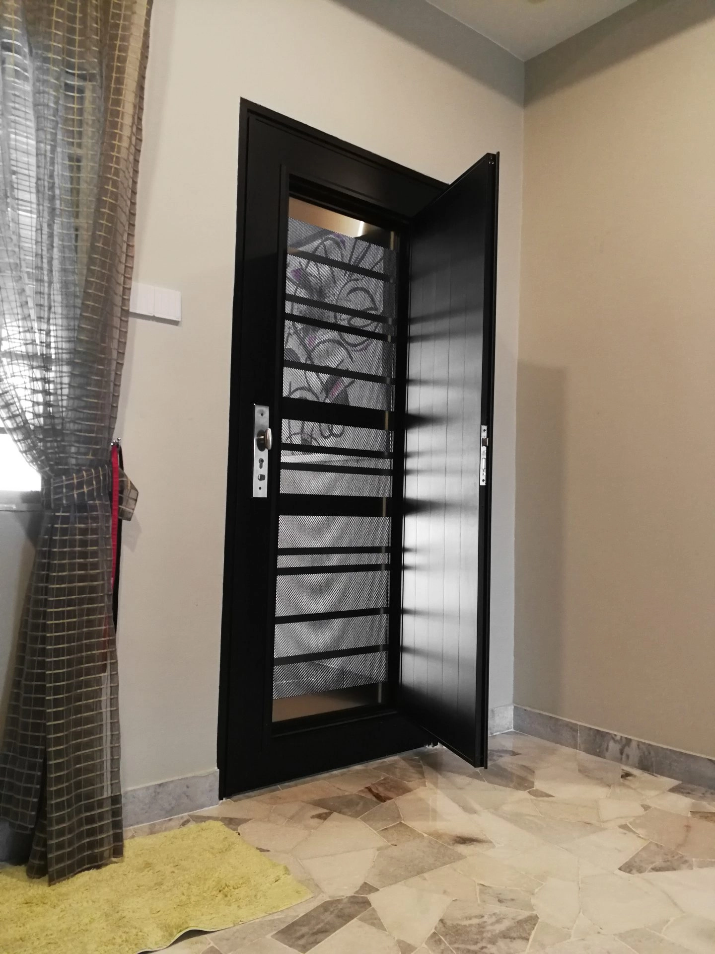 AlutechDoor Single Door DT502